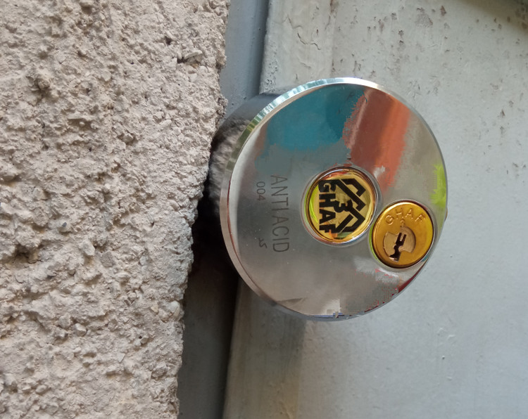 قفل پشت بسته سه قاف