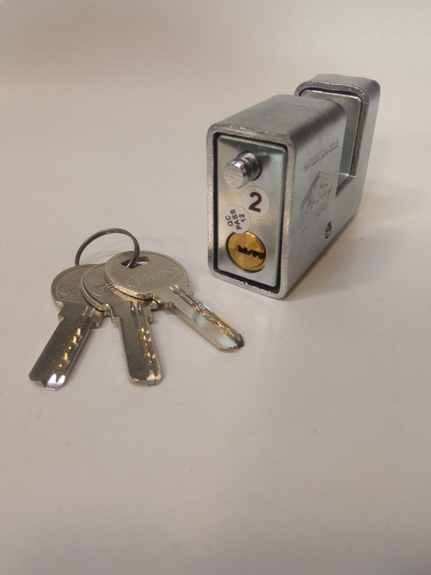 قفل کتابی کلید کامپیوتری