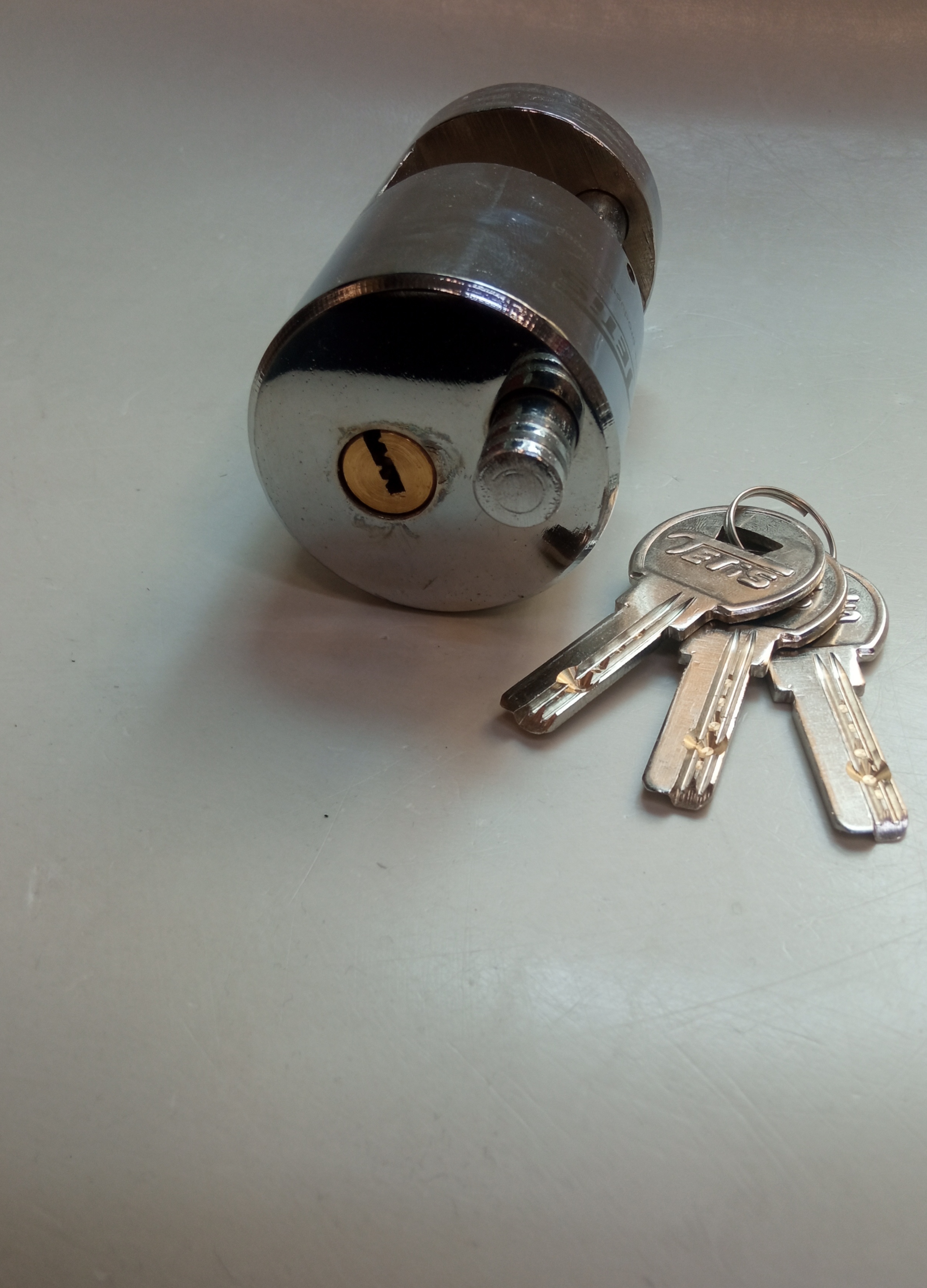 قفل استوانه فولادی