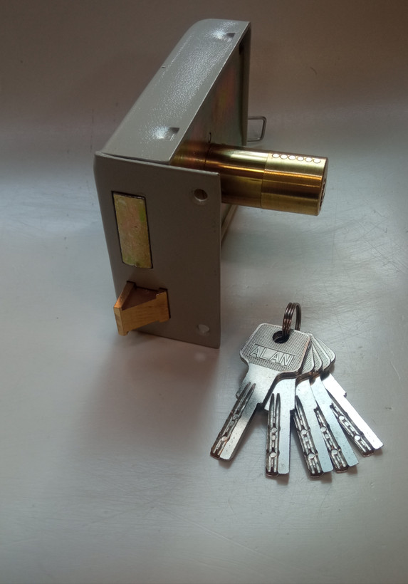 قفل حیاطی برنجی