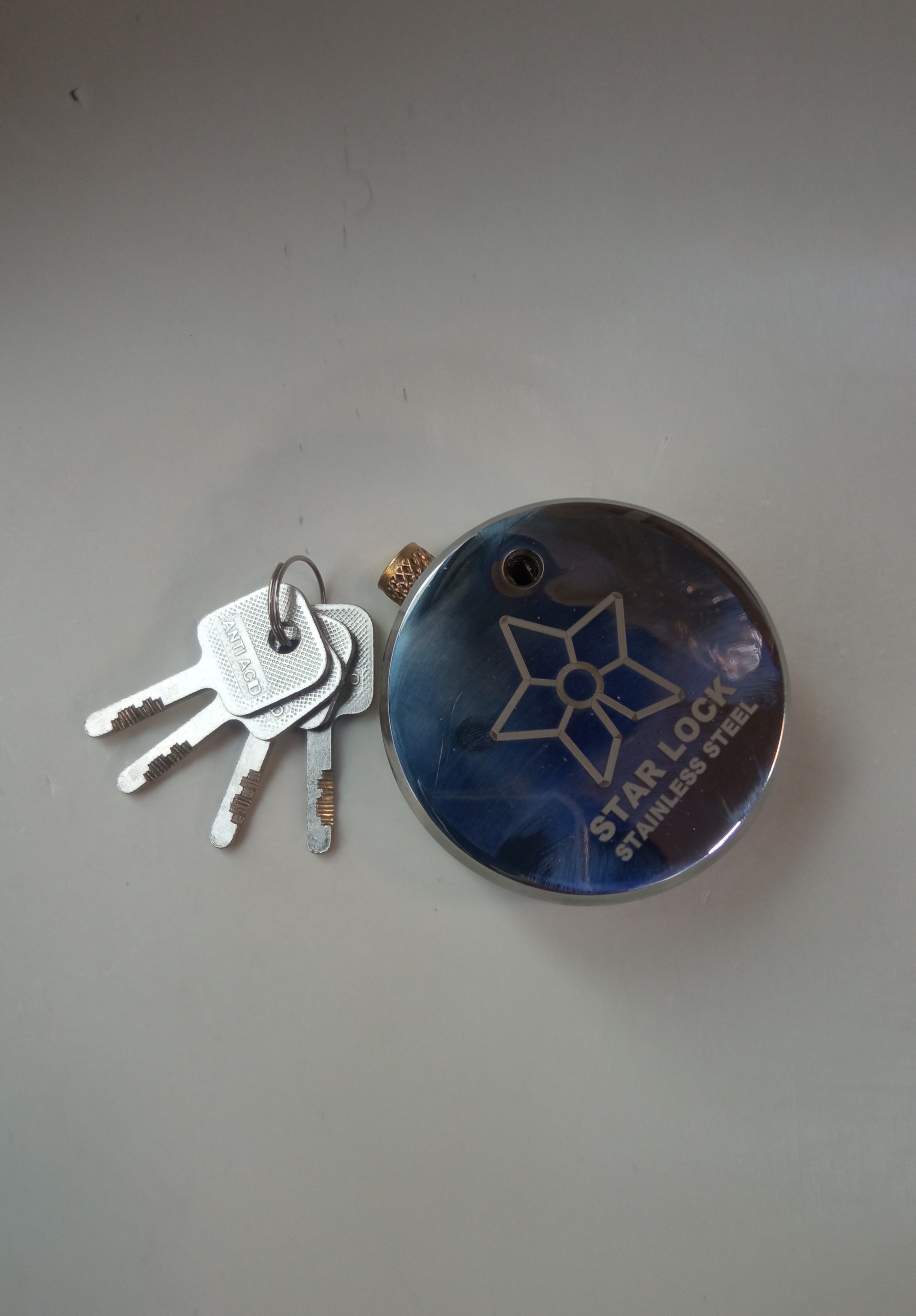 قفل گرد پشت بسته